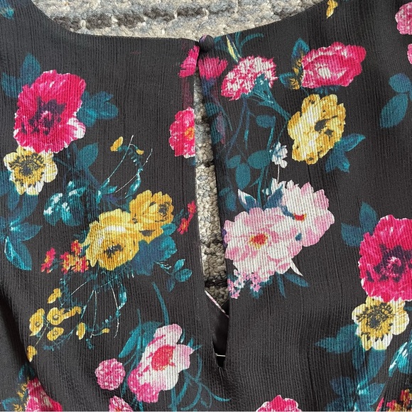 Ali & Jay Black Floral Angels Flight Pleated Surplice Dress Size Small - Picture 8 of 12